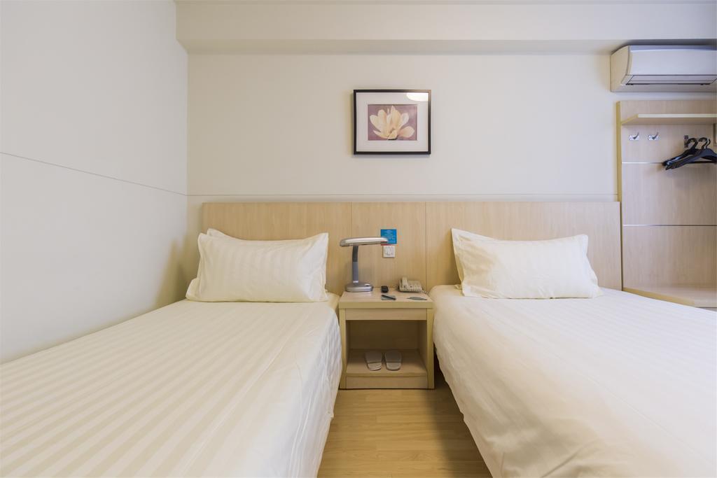Jingjiang Inn Jinan Quancheng Road Екстериор снимка