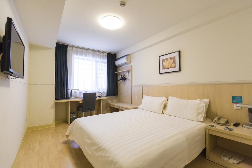 Jingjiang Inn Jinan Quancheng Road Екстериор снимка